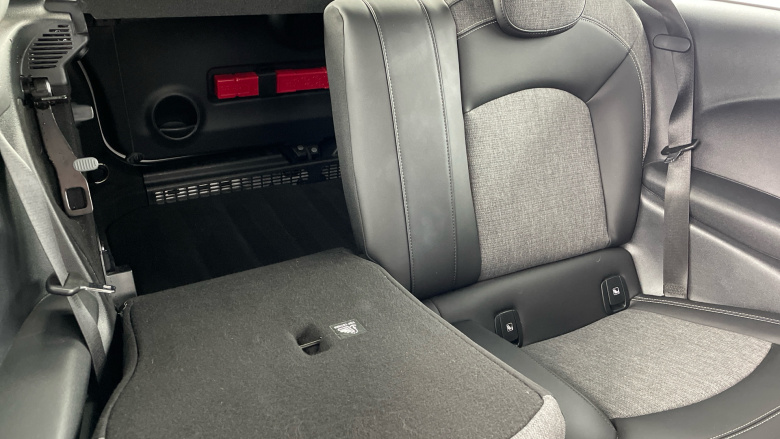 MINI Hatchback 135kW Cooper S Level 2 33kWh 3dr Auto Electric Hatchback